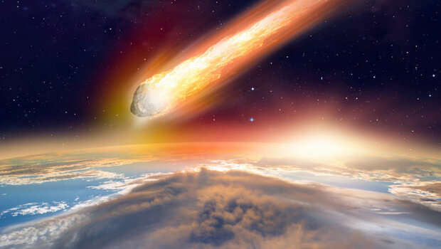 В Солнце на огромной скорости врезалась комета, закончилось смертью: видео