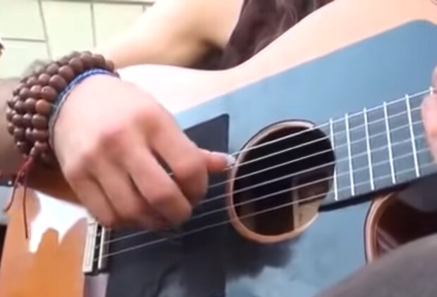 Музикант, скріншот з відео