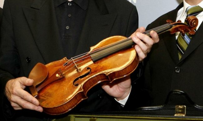 Скрипку Страдивари спасли от лап боевиков "ДНР"