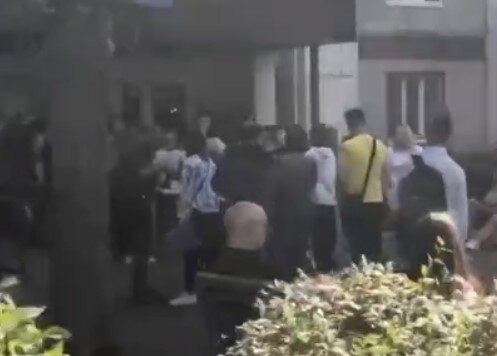 В Харькове "голые" первокурсники массово забили на карантин