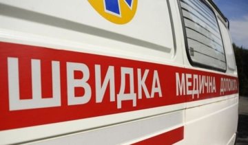 У Києві на дитячому майданчику знайшли закривавлене тіло 