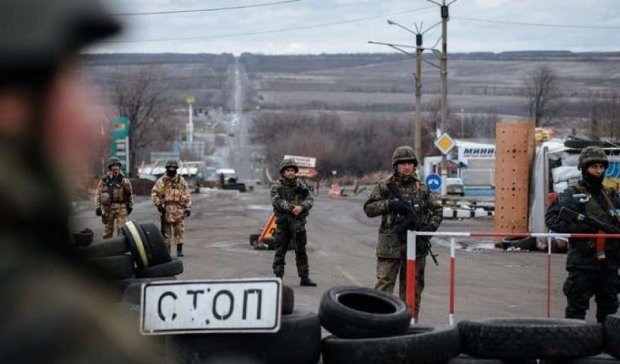 Порошенко сказав, коли знімуть блокаду Донбасу