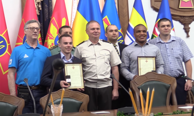 Українські спортсмени Верняєв і Беленюк отримали військові звання