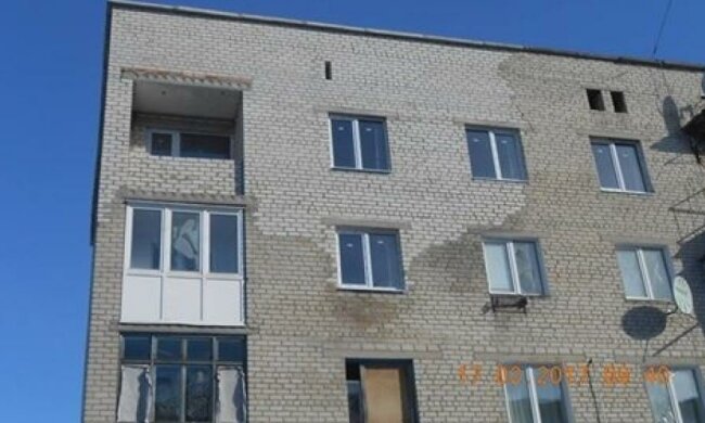 Бойовики залишили без ремонту понад 300 будинків Мар'їнки