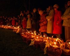 Десятки тисяч копів охоронятимуть українців у Великодню ніч