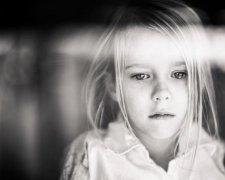 Заманивал в сад: под киевом извращенец поиздевался над 8-летней малышкой