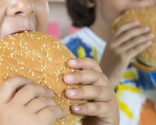 8-летний мальчик научился вождению на YouTube, чтобы отвезти сестру в McDonald’s