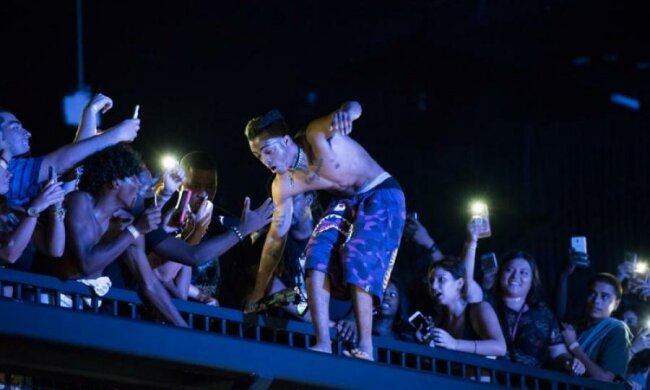 Головне за ніч: мотив вбивці XXXTentacion та дике побоїще на кордоні