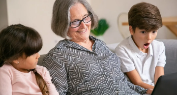 Пенсионер и внуки