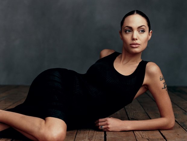 Найди 10 отличий: двойники Анджелины Джоли покорили Instagram