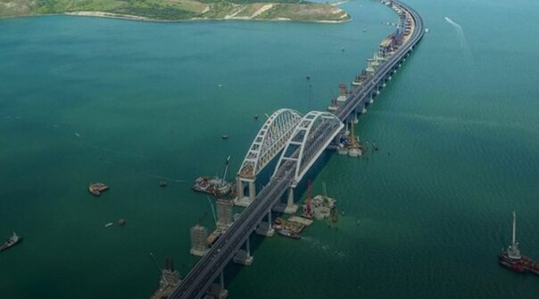 "Там будет за*ница": Крымский мост уничтожает Керченский пролив, останется одно болото