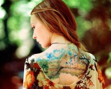 Очепятка: жінка перейменувала сина після помилки на татуюванні