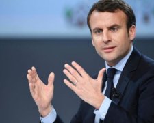 Рейтинг Макрона стрімко падає: графік