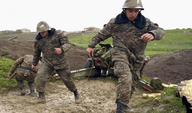 Вірменія й Азербайджан синхронно звинуватили один одного в ескалації конфлікту