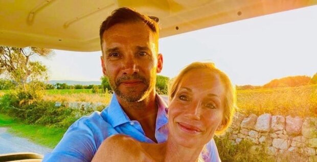 Андрей Шевченко с женой, фото: Instagram