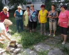 Газодобывающая страна: оккупанты заставили крымчан готовить на улице