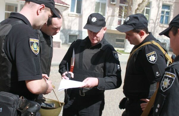 Неадекват з пістолетом розстріляв людей у центрі Львова: "святкував" 1 вересня