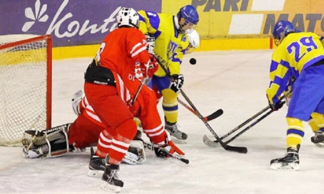 Юнацька збірна України з хокею програла Японії на чемпіонаті світу