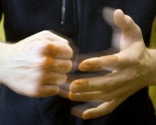 Депутату дали по голове и пытались взорвать