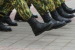 З горщика – на плац: під Києвом п'ятирічний малюк отримав повістку в армію