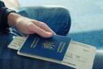 Дикі черги: харків'яни масово кинулися оформляти закордонні паспорти, - куди їдуть українці