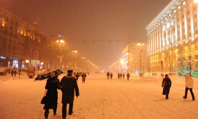 Погода в новорічну ніч змусить українців напружитися: детальний прогноз