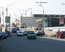 На Шулявском мосту восстановили движение транспорта