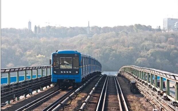 Київське метро, турнікети, проїзд