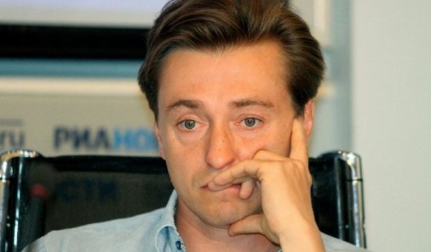 Российское издание дорого заплатит за похищенные фото Безрукова