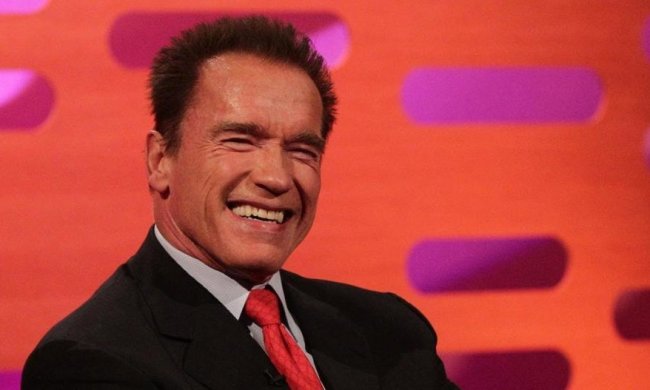 Гордость нации: 33 года как "железный Арни" стал американцем