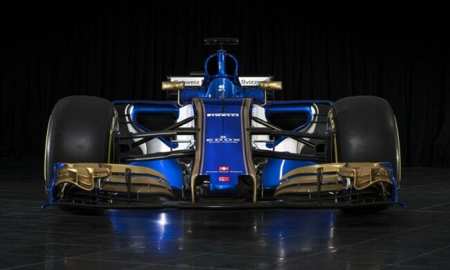Заубер представил новый болид 2017 года
