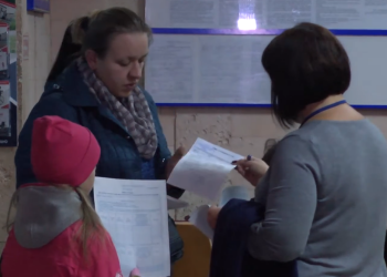 Звернення за соцдопомогою. Фото: скрін youtube