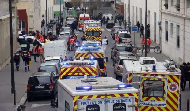 Террористы клали людей на пол и расстреливали - очевидец терракта в Париже