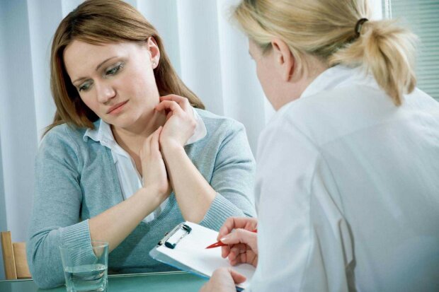 Лікар-гінеколог розповіла про "примочки" під час менструації: "Найбільш виправдано використовувати..."