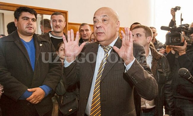 Ужгородці протестують проти куплених місцевих виборів (фото)