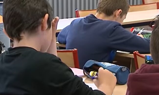 Школа у Франції, кадр з відео