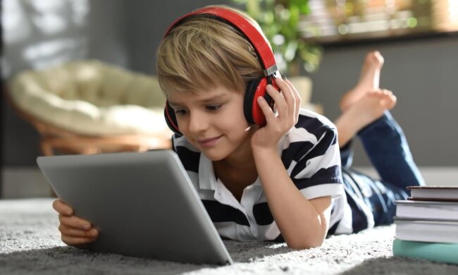 Аудиокниги для детей: фото из свободных источников