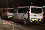 Грошовий дощ над Києвом: грабіжники підірвали "Ощадбанк", - вулиця всіяна купюрами