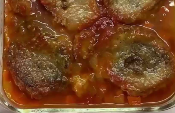 Запечена свиняча шийка, кадр з відео