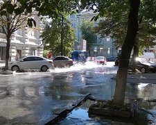 Два масштабных прорыва канализации произошли в Харькове (фото)