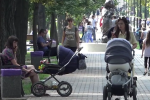 Украинцы с детьми. Фото: скрин youtube