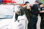 Головою фонтан: п'яний дніпрянин ледь не розправився з жінкою на очах у всього міста, дикі кадри