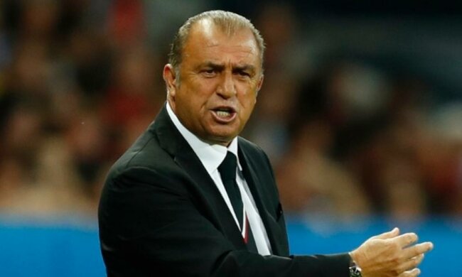 Тренер збірної Туреччини подав до суду на тролів