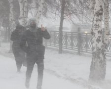 Снігова буря обрушилася на столицю: вражаючі кадри