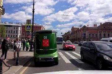 Російських маршрутників "прив'яжуть" повідком до їх автобусів