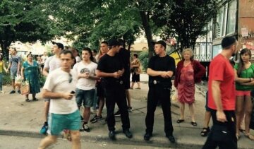 Запорізьких копів звинуватили в неадекватності (фото)
