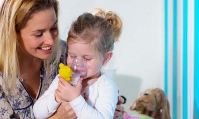 Лечим кашель: Комаровский рассказал, как правильно делать ингаляцию