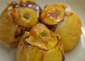 Запеченные яблоки от Евгения Клопотенка, instagram.com/klopotenko