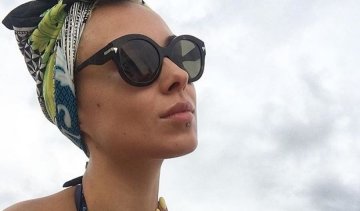 Нана з Nikita засмагла топлес (ФОТО)