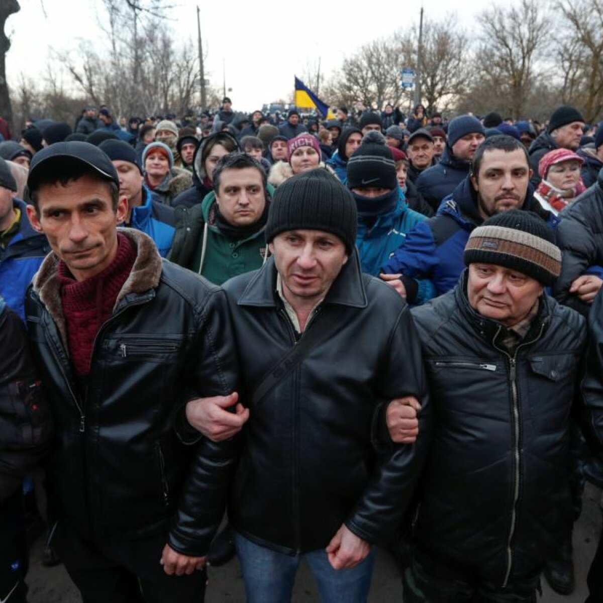 Бабушка Нина из Новых Санжар извинилась за земляков после жестоких  протестов - ЗНАЙ ЮА